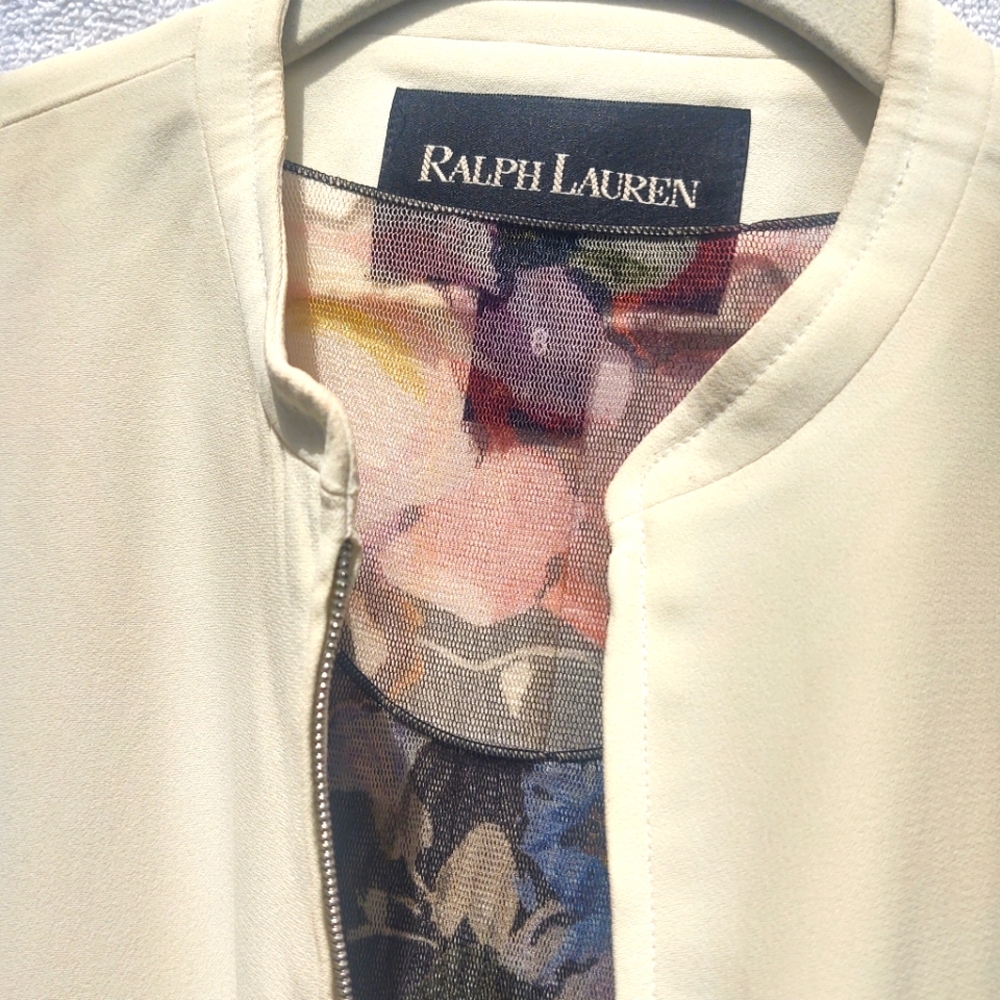 Cream Colored Ralph Lauren Collection Classic, Size 8,  2 pkt, Zipper Jacket.